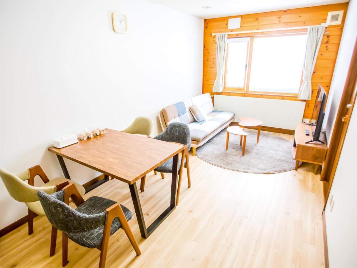Rusutsu Lodges Pension Lilla Huset Niseko Eksteriør billede