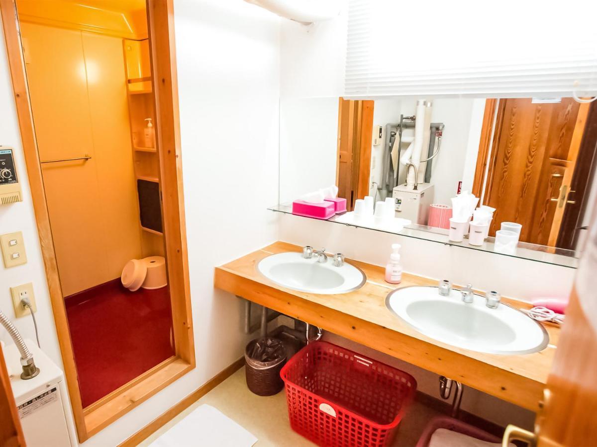 Rusutsu Lodges Pension Lilla Huset Niseko Eksteriør billede
