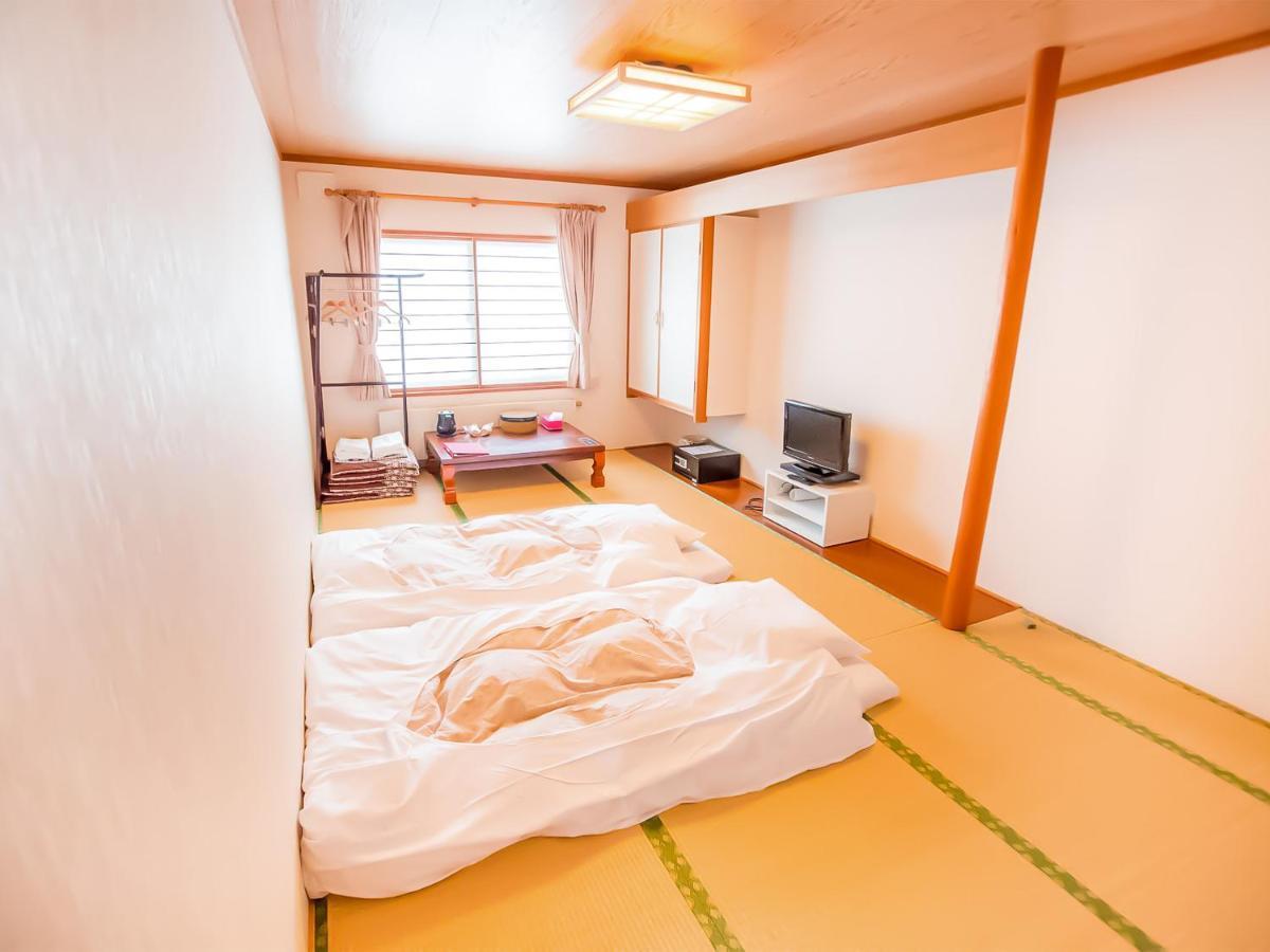Rusutsu Lodges Pension Lilla Huset Niseko Eksteriør billede