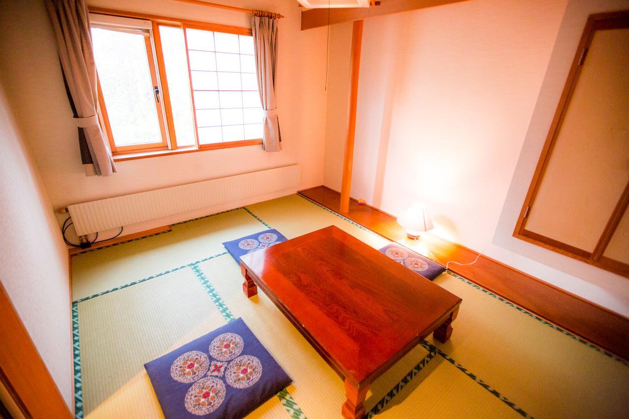 Rusutsu Lodges Pension Lilla Huset Niseko Eksteriør billede